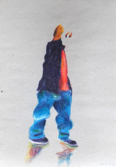 Verzerrtes Spiegelbild einer Person